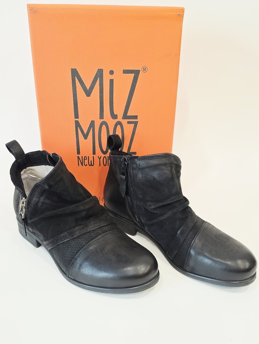 Miz Mooz Slinky Women's Black Leather Ankle Boots EU Size 39 US 8.5 - 9